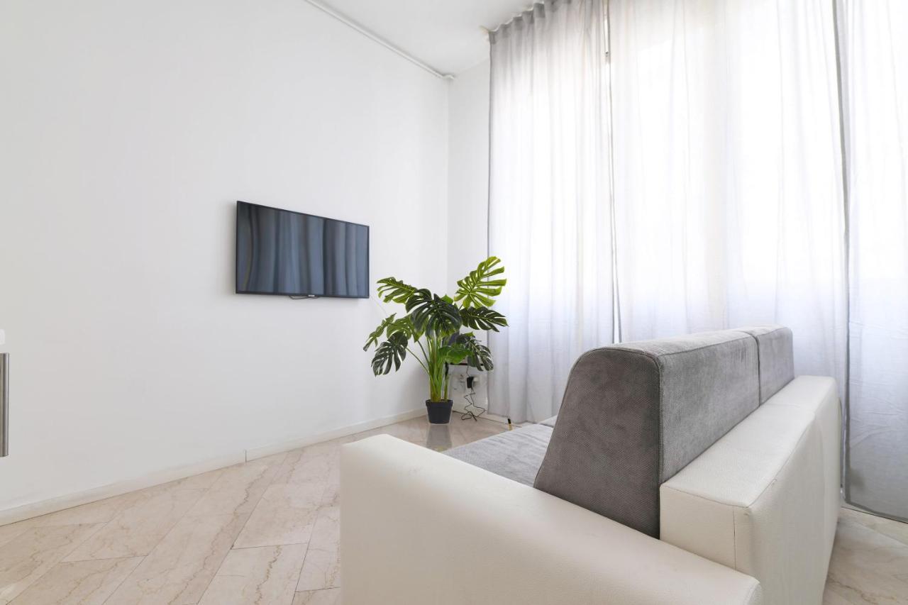 Prestige Boutique Homes - Duomo 1 Милано Екстериор снимка