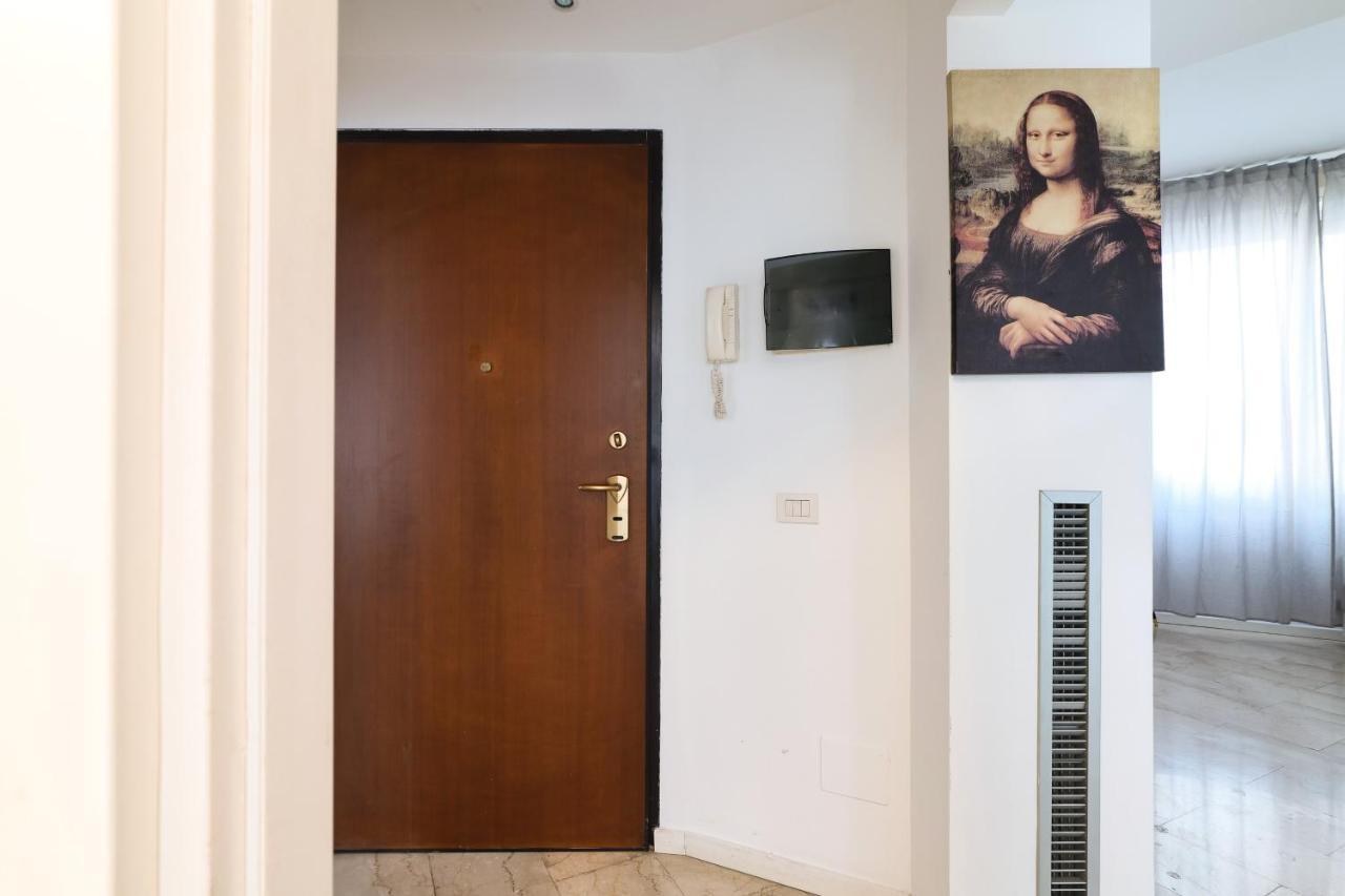 Prestige Boutique Homes - Duomo 1 Милано Екстериор снимка