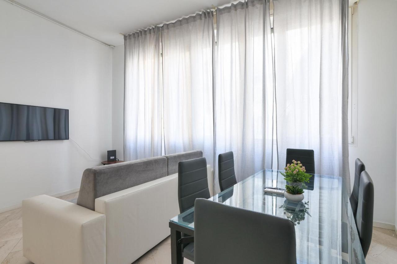 Prestige Boutique Homes - Duomo 1 Милано Екстериор снимка