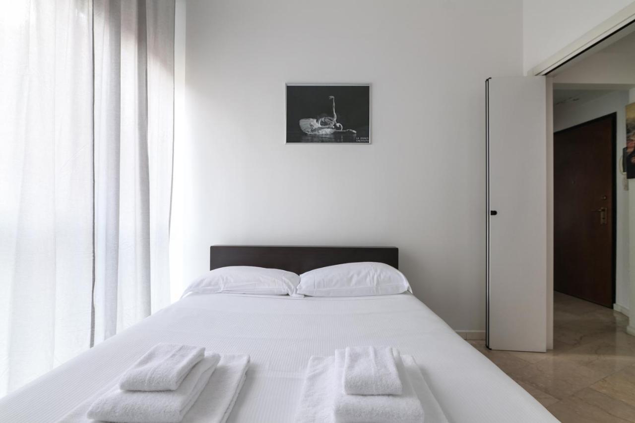 Prestige Boutique Homes - Duomo 1 Милано Екстериор снимка